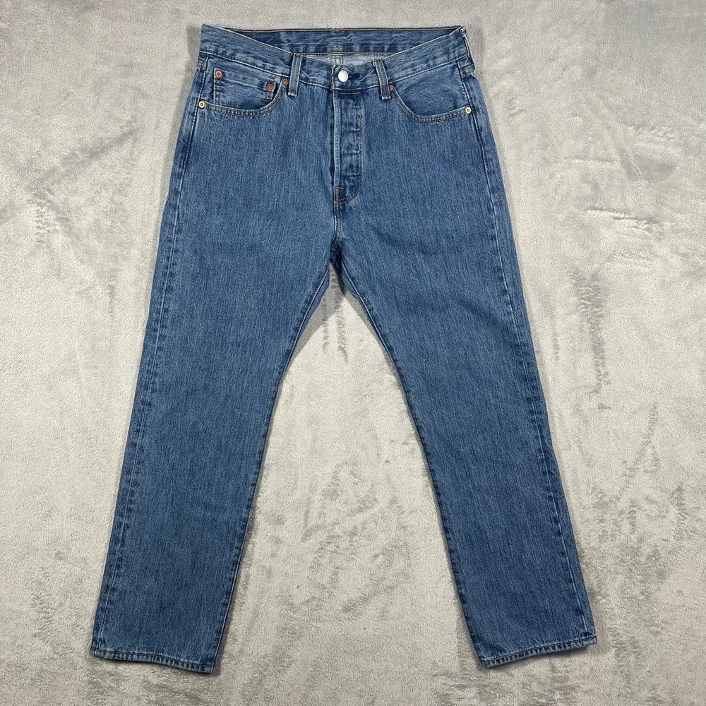 Levi's 501 Original Fit Jeans Mens 32(31)x30(28.5) Blue Medium Wash Button Fly